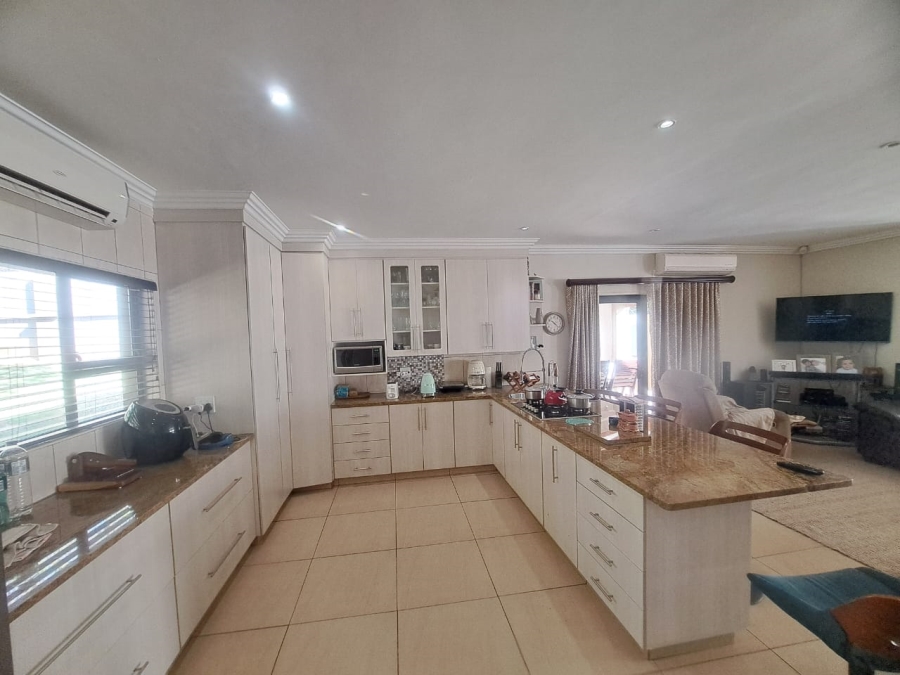 5 Bedroom Property for Sale in Protea Park North West